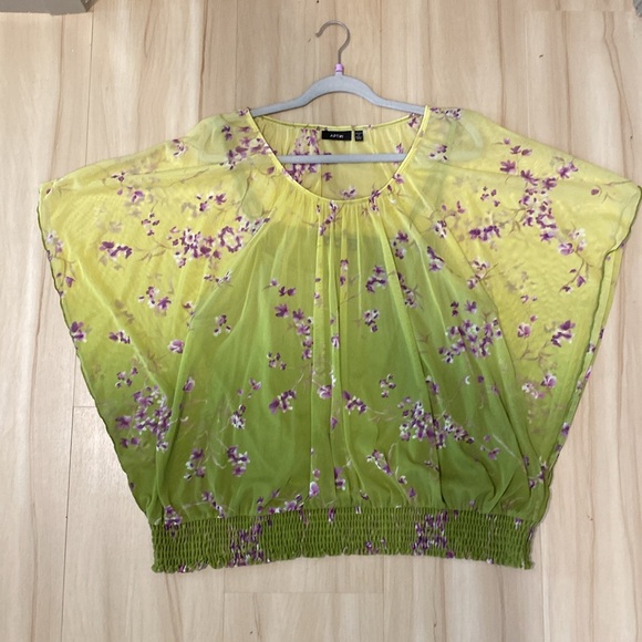 APT. 9 Green Floral Blouse Size 1X‎ Mesh Ombré Bloomcore Smocked Hem Batwing - Picture 4 of 13